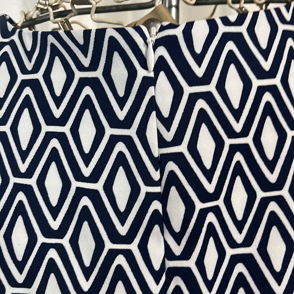 LN Mario Serrani blue/white sleeveless geometric sheath dress SZ 12 - Picture 4 of 9